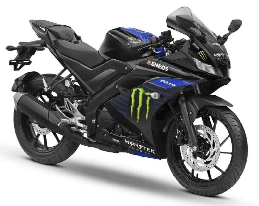 YZF-R2, la nueva apuesta de Yamaha entre R15 y R3 Vista lateral derecha de una moto Yamaha R15 azul