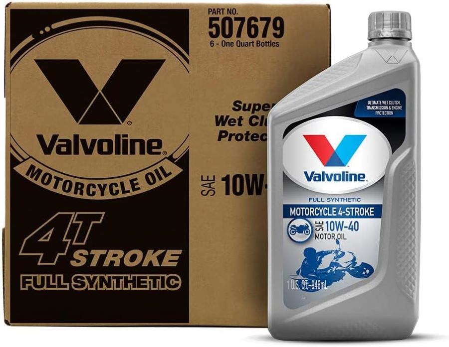 Un envase plástico de aceite Valvoline para moto y su caja de cartón