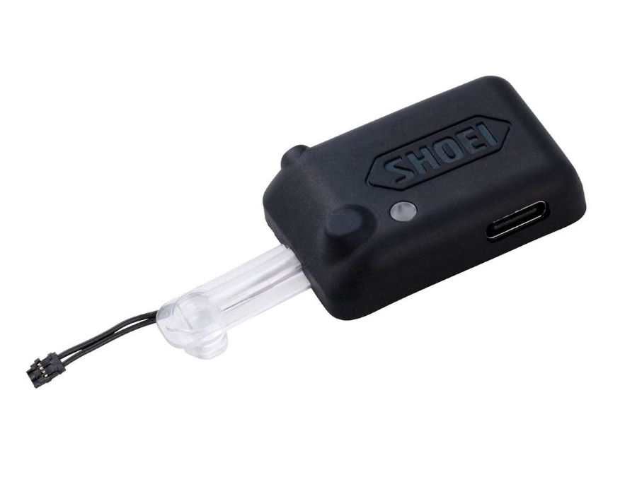 La pequeña batería que lleva adicionada la videra eDrylens de Shoei