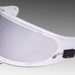 Shoei eDRYLENS: la visera que regula la luz en tiempo real Imagen de una visera Shoei eDrylens