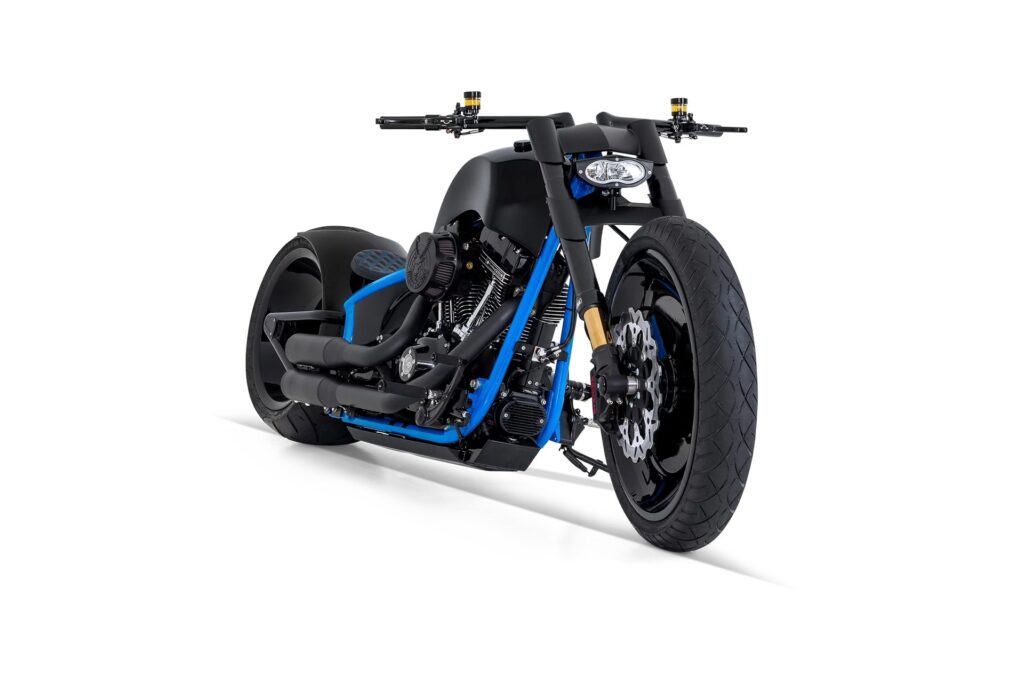 Vista en perspectiva izquierda de una Harley-Davidson Bugatti