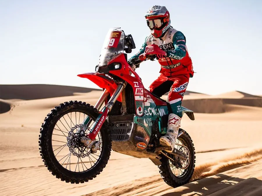 La Kove 450 Rally EX 99 de Javi Vega durante el Dakar 2026