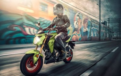 Kawasaki Z125 PRO, la mini Z que se maneja con el ego adelante