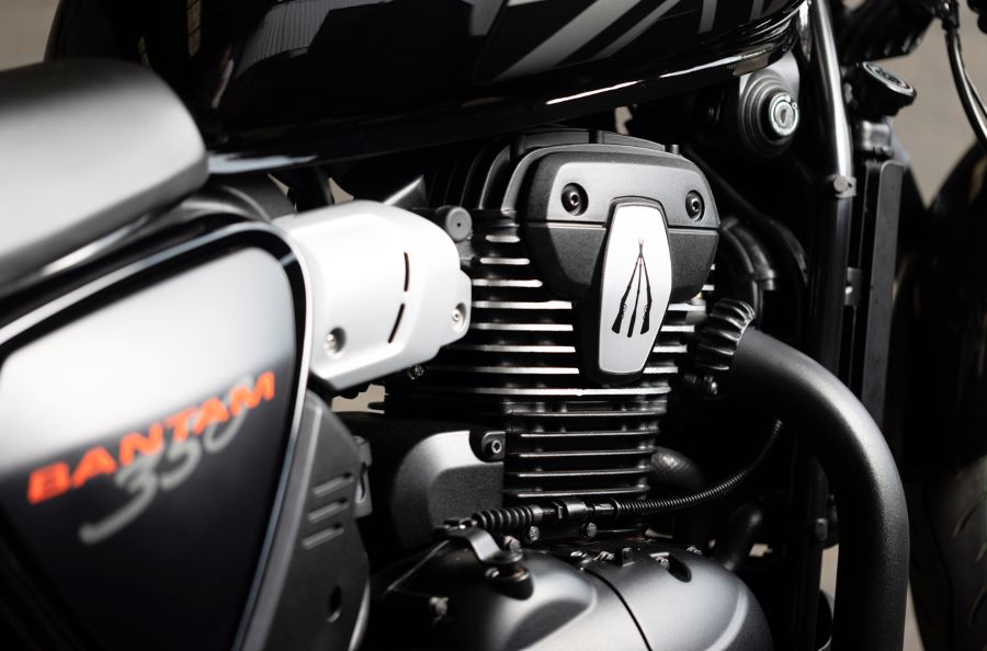 vista del motor de una moto BSA Bantam 350 