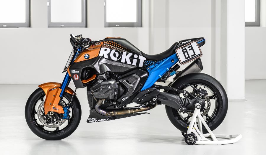 BMW R 1300 R Superhooligan revive la gesta de Daytona 1976 Viata lateral izquierda de una moto BMW R 1300 R Superhooligan