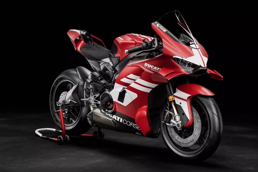 Superleggera V4 Centenario: cuando la calle deja de ser límite Lateral derecho de una moto Ducati Superleggera V4 Centenario