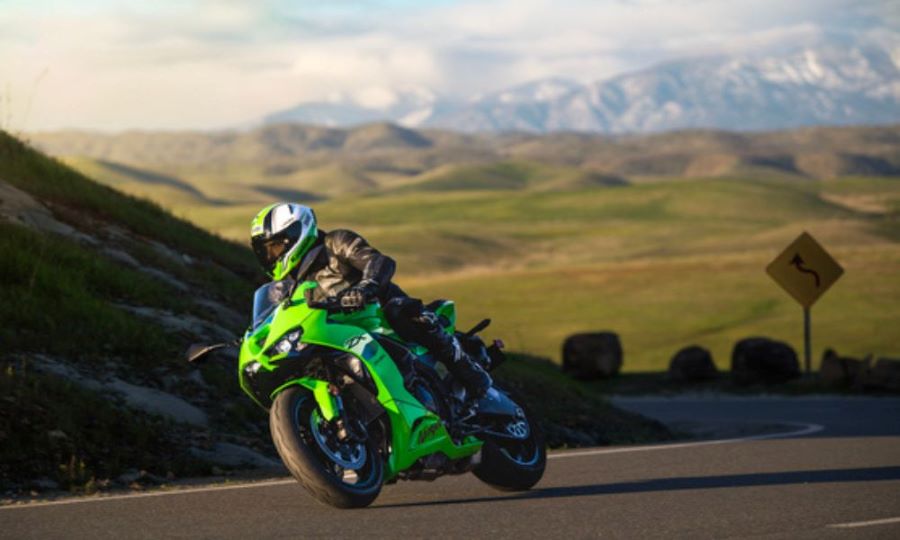 La Kawasaki Ninja ZX-6R 2026 en ruta