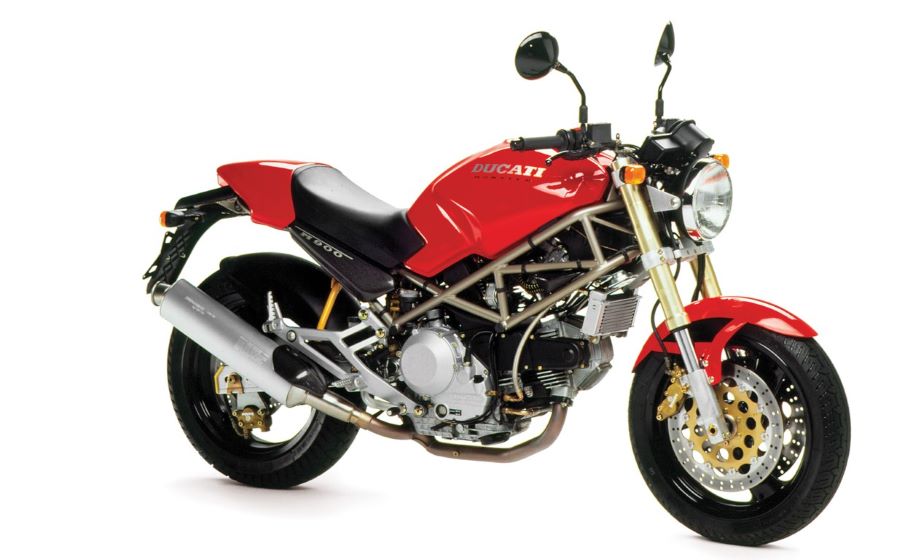 Lateral derecho de una moto Ducati 900 de la década de los 90-