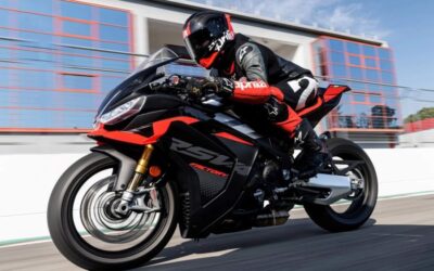 La Aprilia RSV4 Factory 1100 sigue siempre su propio camino