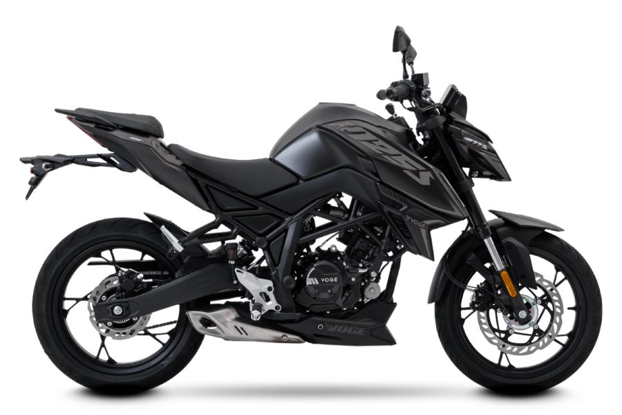 Lateral derecho de una moto Voge 125RS