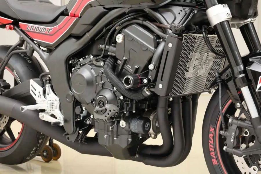 motor de una moto Yoshimura CB1000F