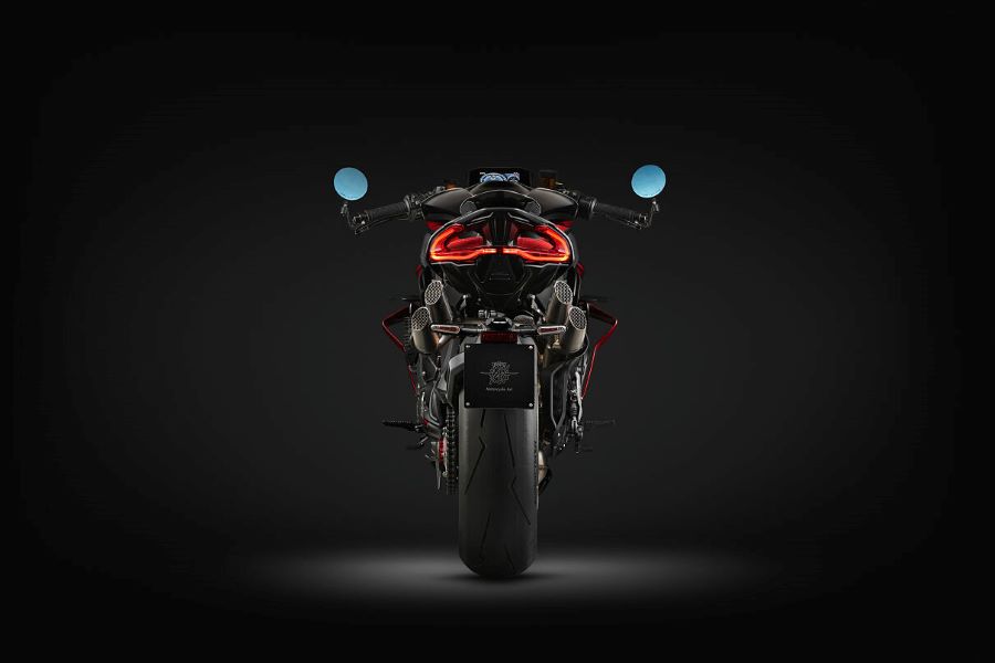 La Brutale 1000 ABT une emoción italiana y obsesión alemana vista trasera de una MV Agusta Brutale 1000 ABT