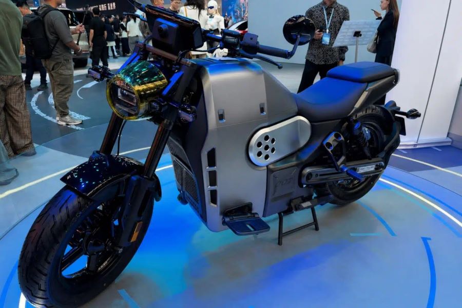 Un prototipo Chery e-Vo REEV en una esposición