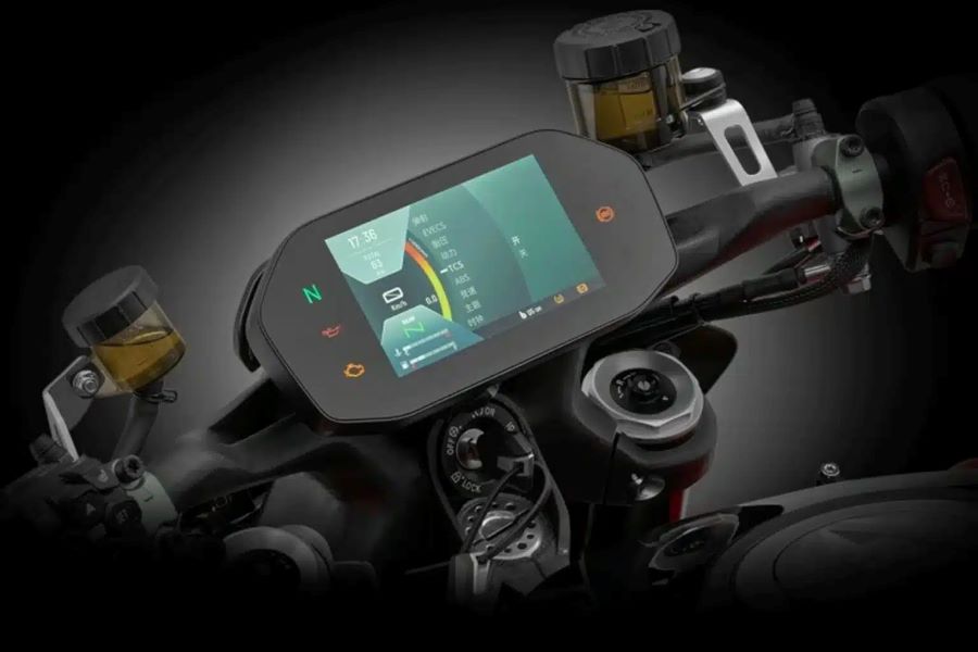 Pantalla de una moto QJMotor SRK 1051
