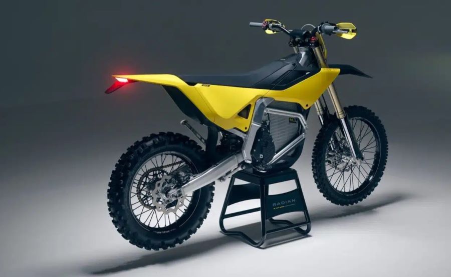Una moto Radian EXR sobre su caballete