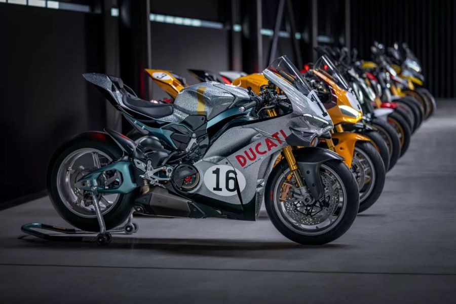 Ducati Collezione 100 traduce su historia en motos de culto