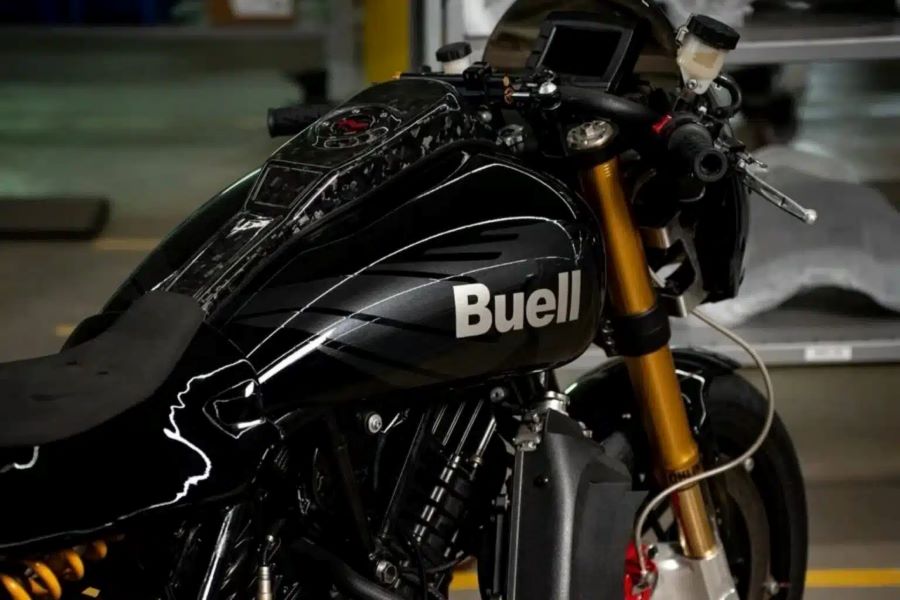 Vista parcial de un prototipo Buell Super Cruiser café racer