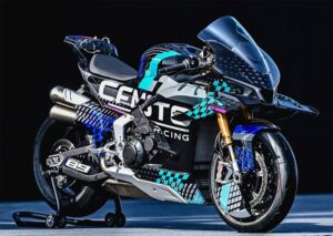 lateral derecho de un prototipo de la CFMoto 1000 V4 SR-RR.