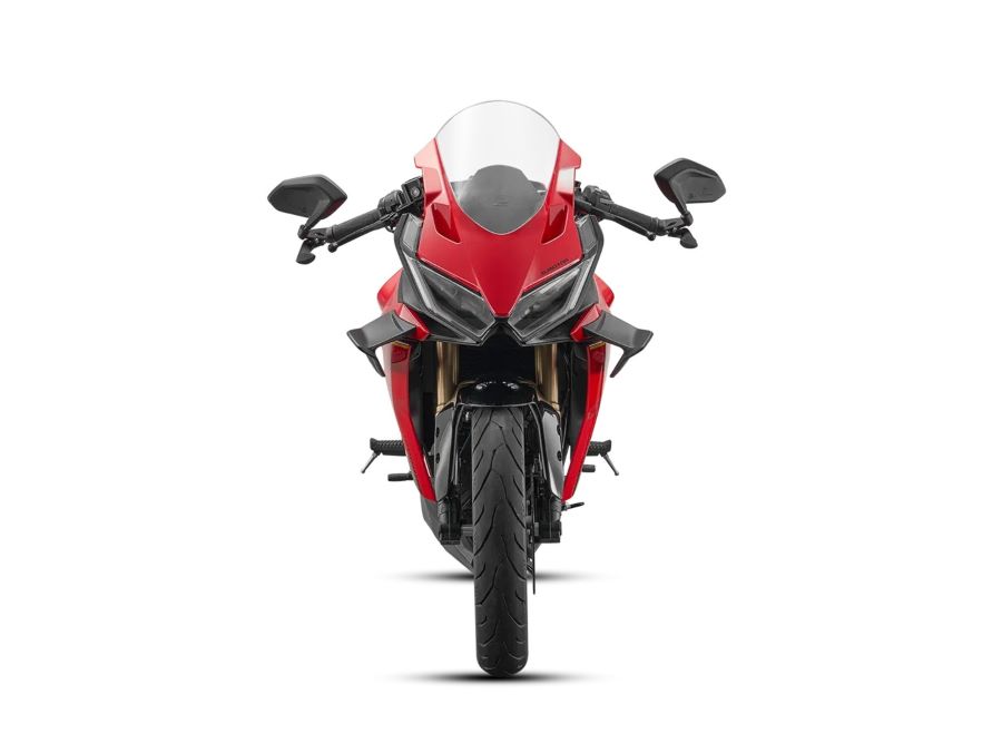 QJMotor desafía la lógica con una 125 equipada con winglets Frotal de una moto QJMotor SRK 125RR 2027 roja