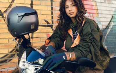 Motos Yamaha para mujeres | Fáciles de conducir y cómodas