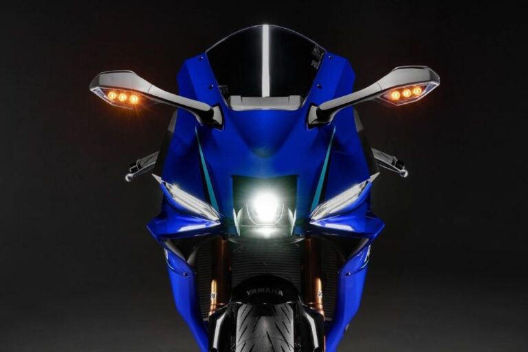 Frontal de una Yamaha R9 2027