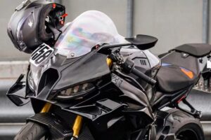 Una imagen frontal de un prototipo de la BMW S 1000 RR 2027
