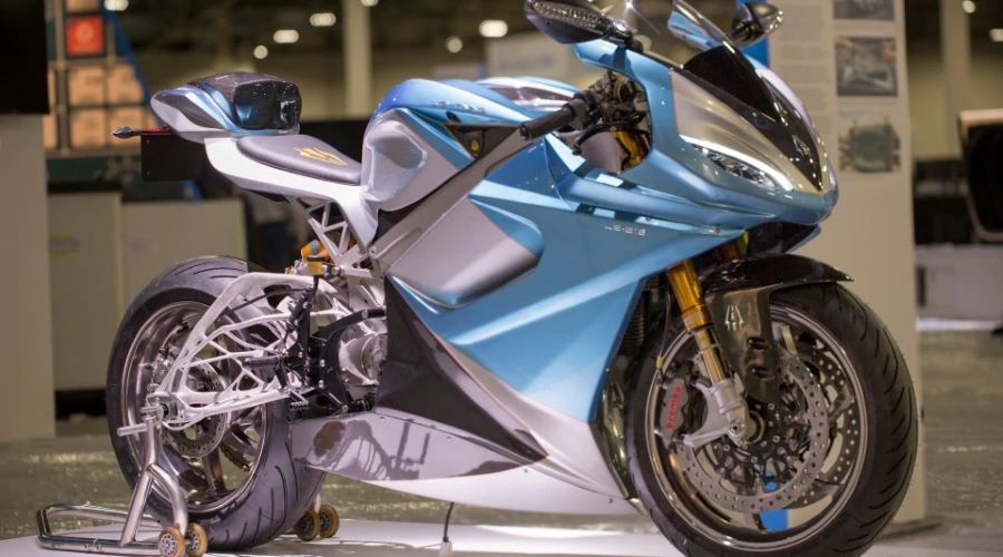 Lateral derecho de una moto Lightning LS 218