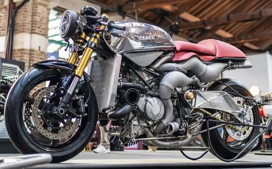 El prototipo de la Veloce Aperion en exposición
