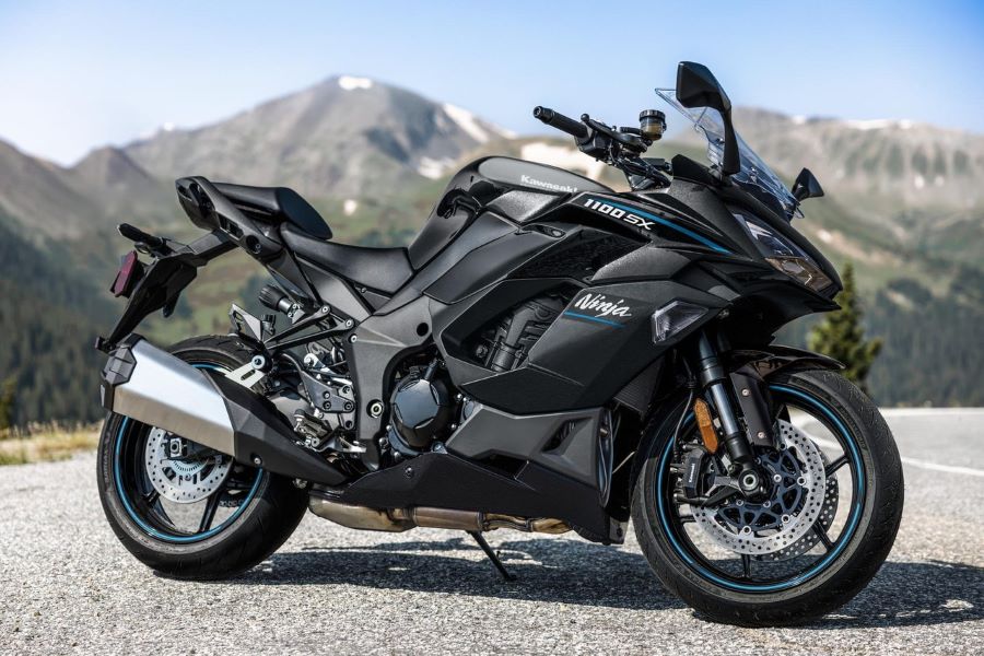 Lateral derecho de una Kawasaki Ninja 1100SX 2027