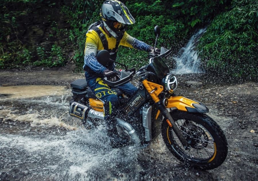 La moto automática trail que salvó a AJS de un gran fracaso