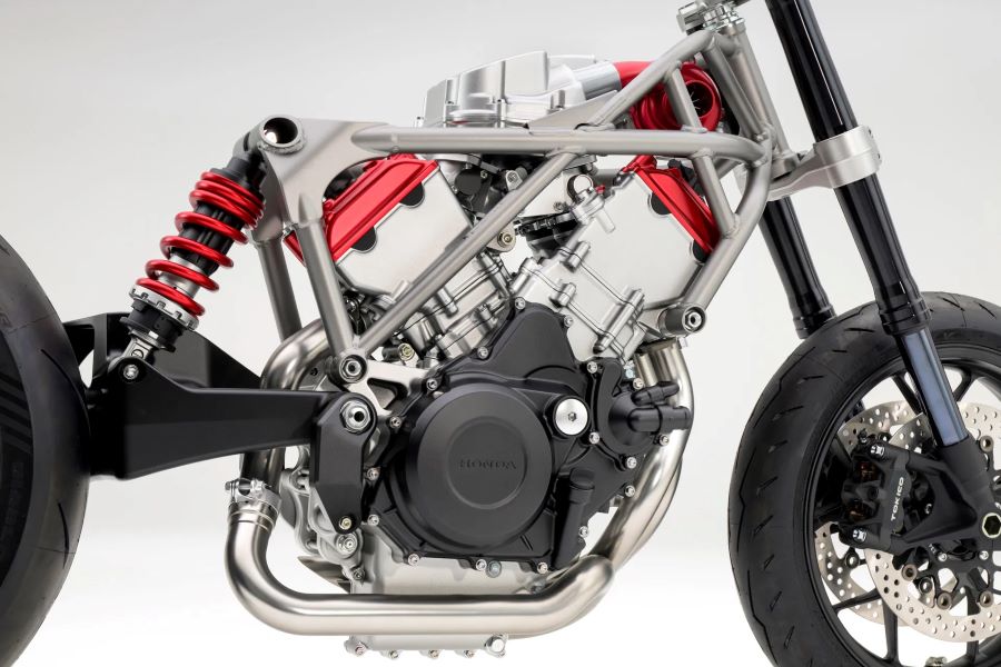render de un moto V3R con compresor eléctrico