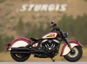 Lateral derecho de una moto Indian Chief vintage Sturgis