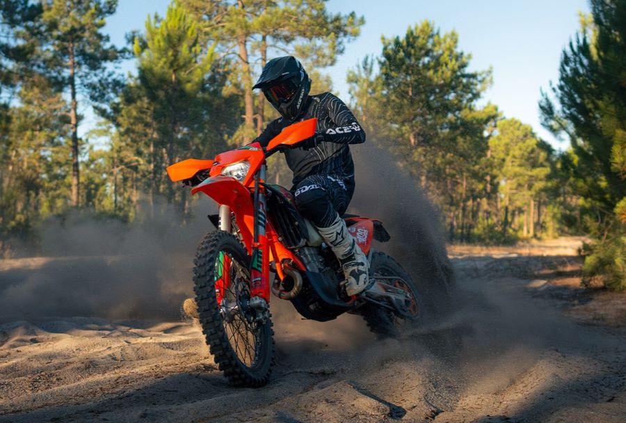 KTM 500 EXC-F 6DAYS: 100 años de enduro llevados al extremo