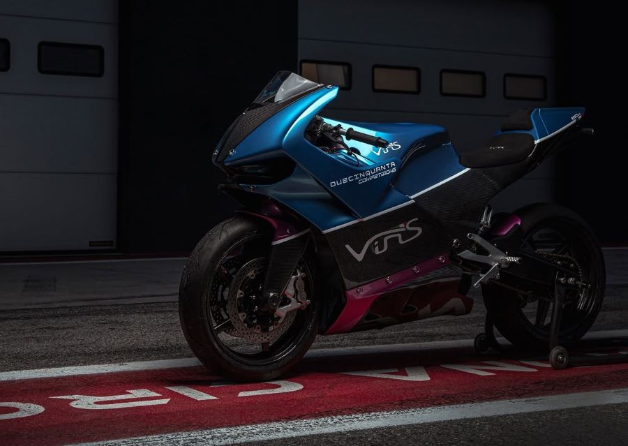 La moto de dos tiempos que la industria daba por extinguida
