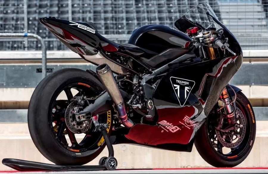 Modelo de una moto de la categoría Moto2 ploteada por Triumph