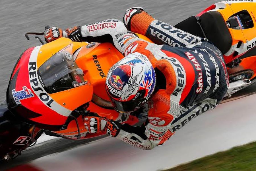 Vista cenital de Casey Stoner en su Honda de MotoGP