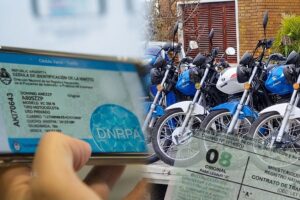Una imagen creada con IA para ilustrar la nota contiene motos, un celular y parte de un formulario 08 de la DNRPA