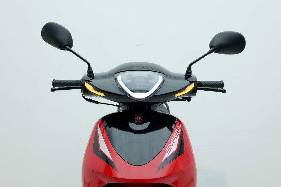 Frontal de una Gilera Smash 2026 roja