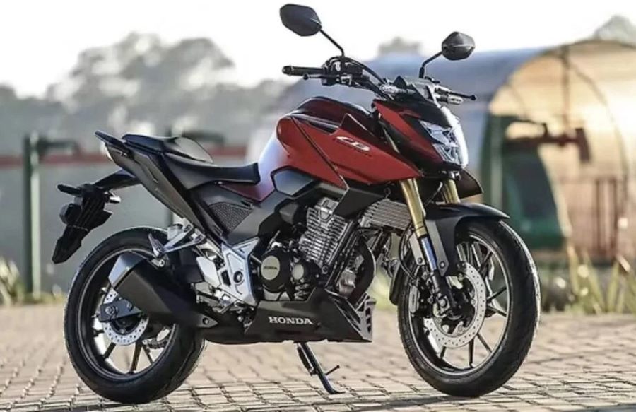 Lateral derecho de una Honda CB300 Twister Flex Fuel