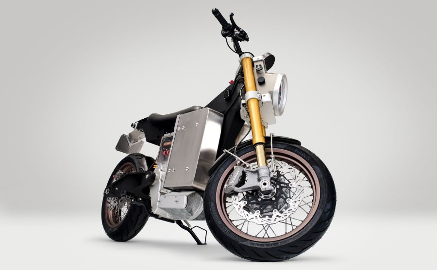 Blacksheep One: la moto eléctrica sin un solo cable Vista en perspectiva delantera de una moto Blacksheep One
