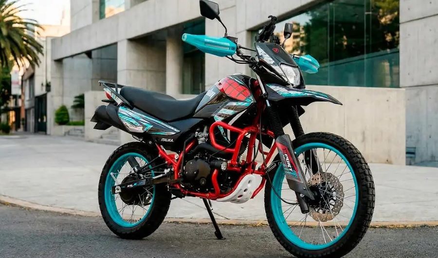 Qué aceite lleva la Italika DM 200 Lateral derecho de una moto Italika DM200