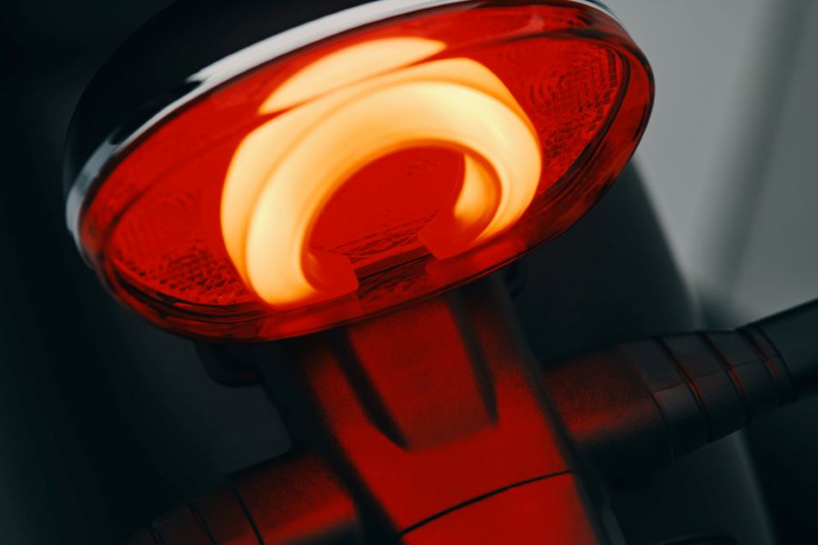 La Triumph Bonneville T40 baja de cilindrada sin perder aura Luz de stop de la moto Triumph Bonneville T40