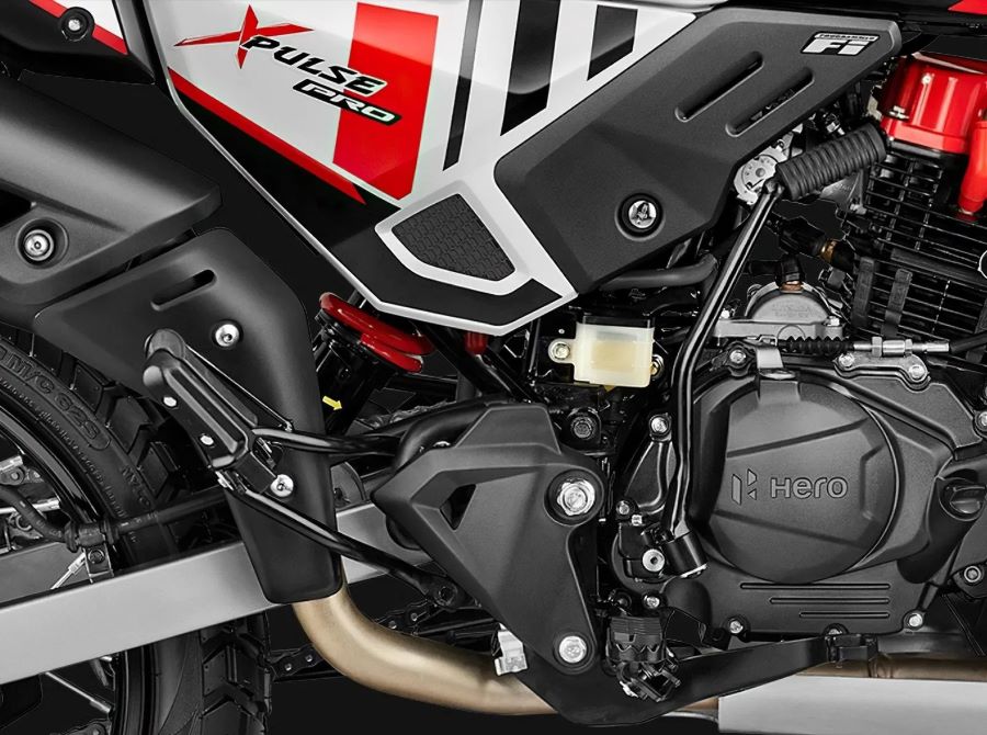 Parte central de una moto de 200 cc