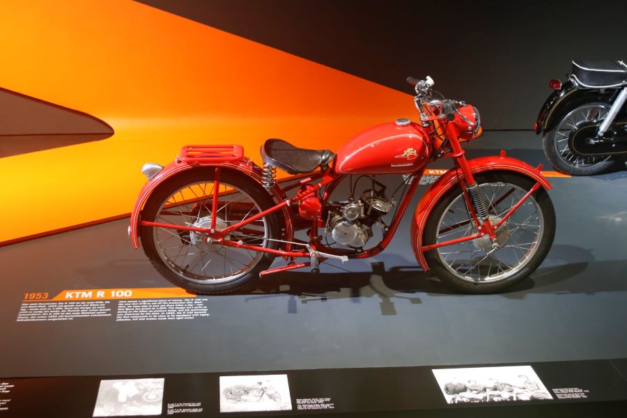 La KTM E 100, primera moto de la marca 