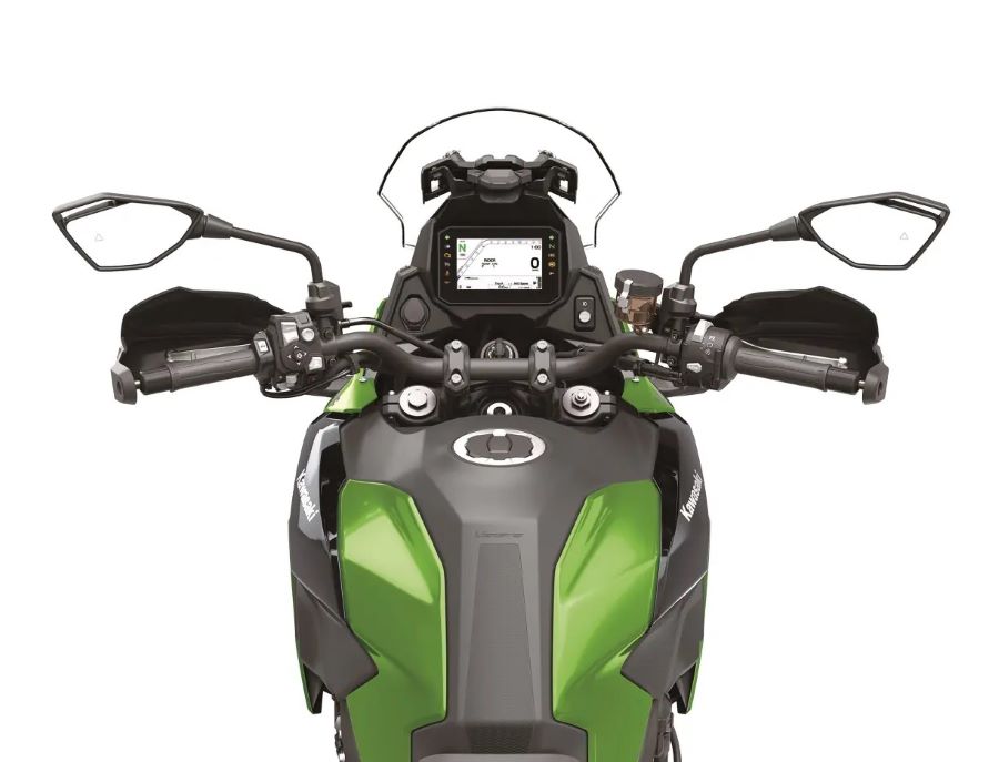 Mandos de una Kawasaki Versys 900 2027