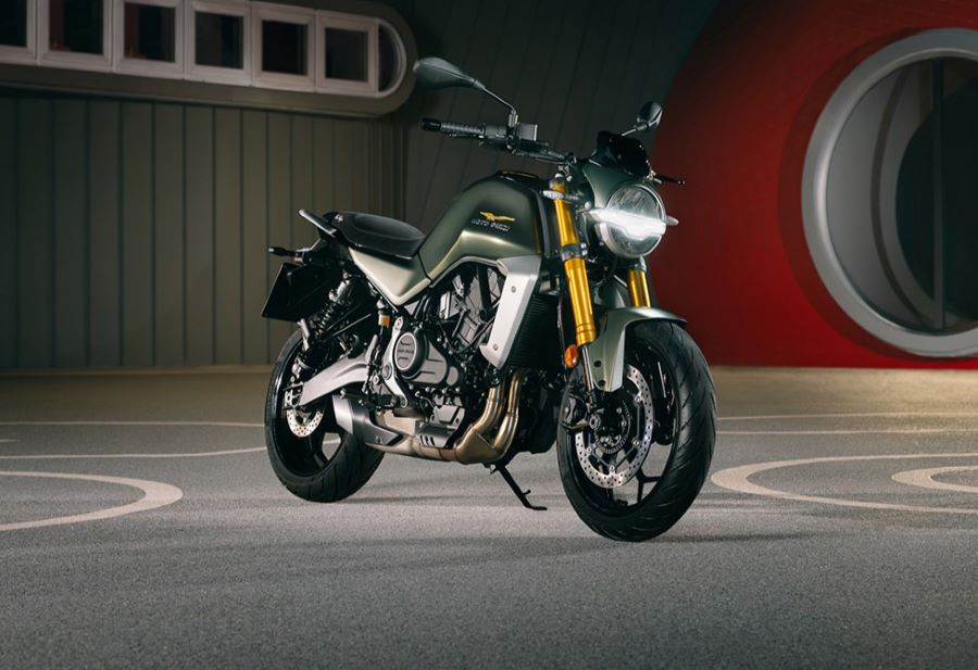 Una versión en verde de la Moto Guzzi The Trip 500