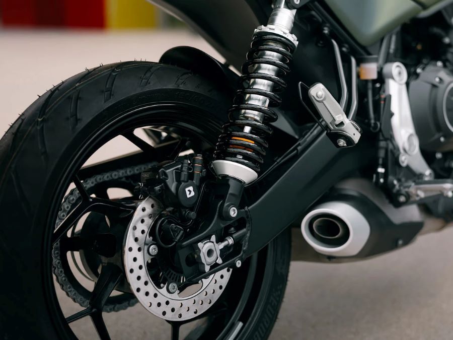 Suspensión trasera de una Moto Guzzi The Trip 500